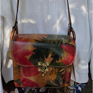 Patricia Nash spring camerabag handbag